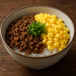 Entree: Japan – そぼろ丼 ➤ Soboro-don (Minced beef and scrambled egg rice bowl) recipe