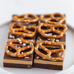 Dessert: United States – No-Bake Chocolate Peanut Butter Pretzel Bars recipe